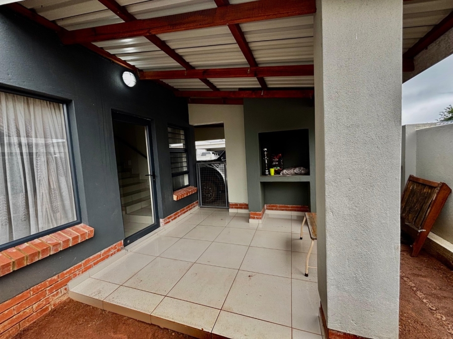 To Let 3 Bedroom Property for Rent in Waterkloof A H North West